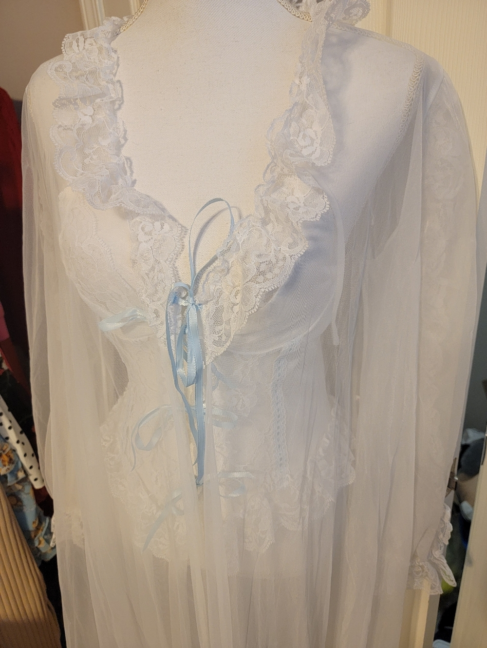 1980s Bridal Peignoir Set Excellent - Picture 7 of 16